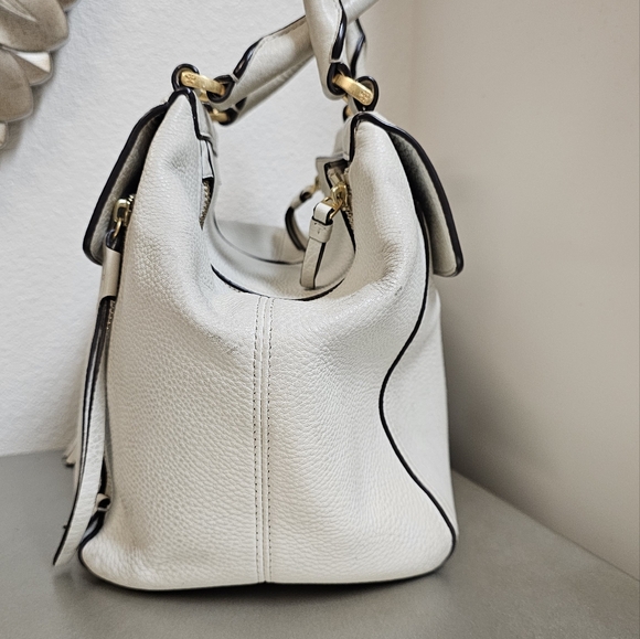 Tory Burch Half-Moon Satchel (pre-loved) - Picture 3 of 10